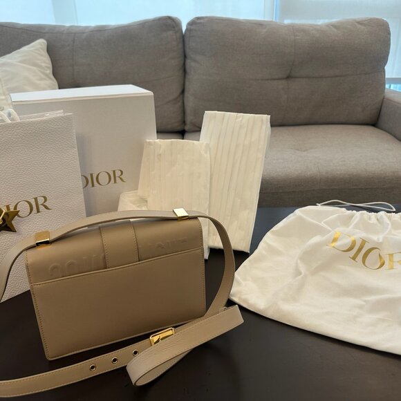 Dior 30 Montaigne Bag - Picture 2 of 5